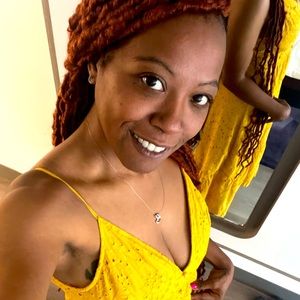 Meet your Posher, Danielle